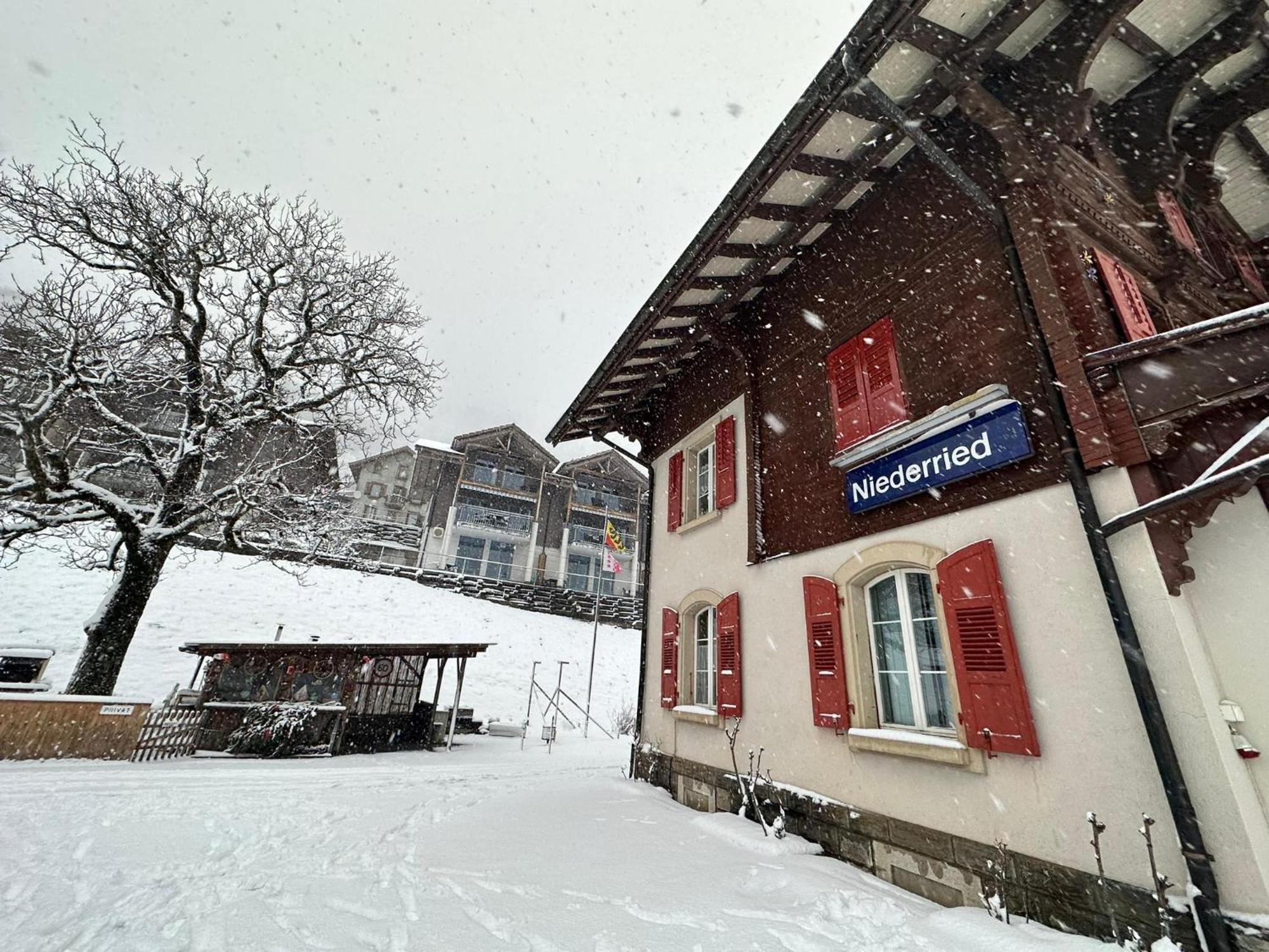 Lake Facing Studio Niederried bei Interlaken Εξωτερικό φωτογραφία